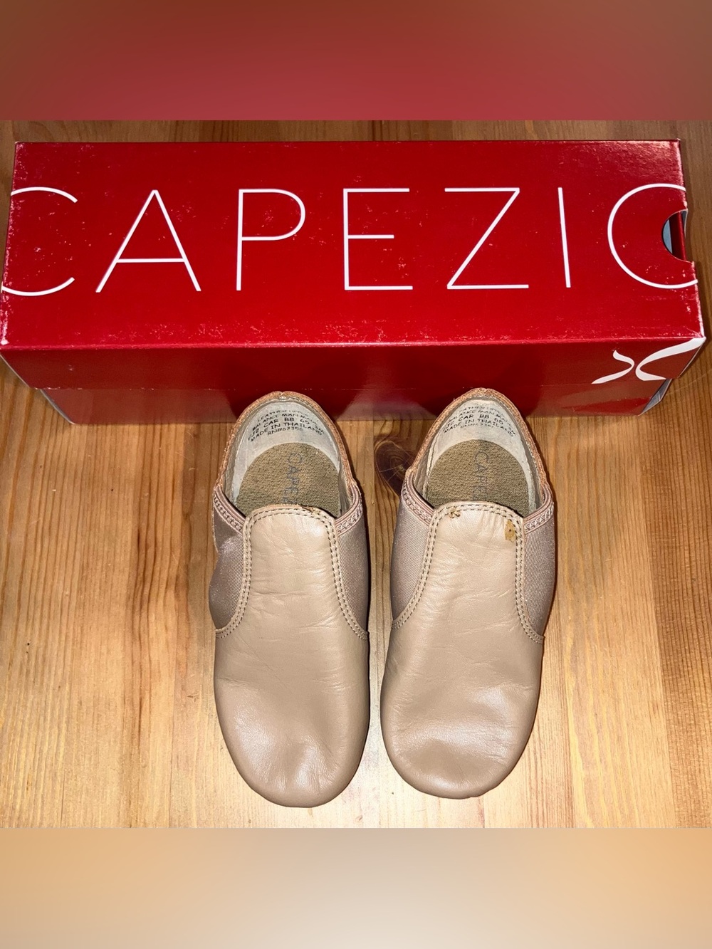 NEW w/Box Capezio E Series Slip On Jazz Leather Dance Slippers Taupe EJ2 Size 3M